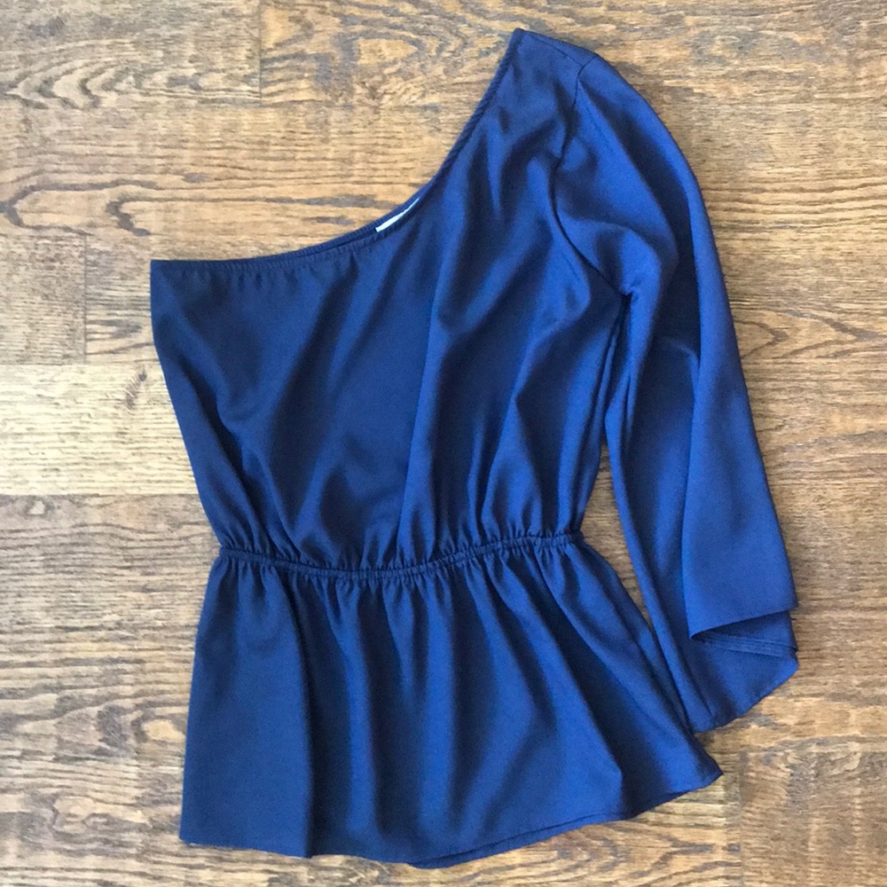 A’GACI one shoulder peplum blouse